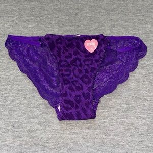 NWT Victoria’s Secret PINK Vintage Lace Back String Bikini Panties HTF RARE XS